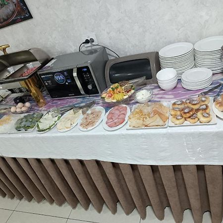Barhat Hotel Ташкент Екстериор снимка