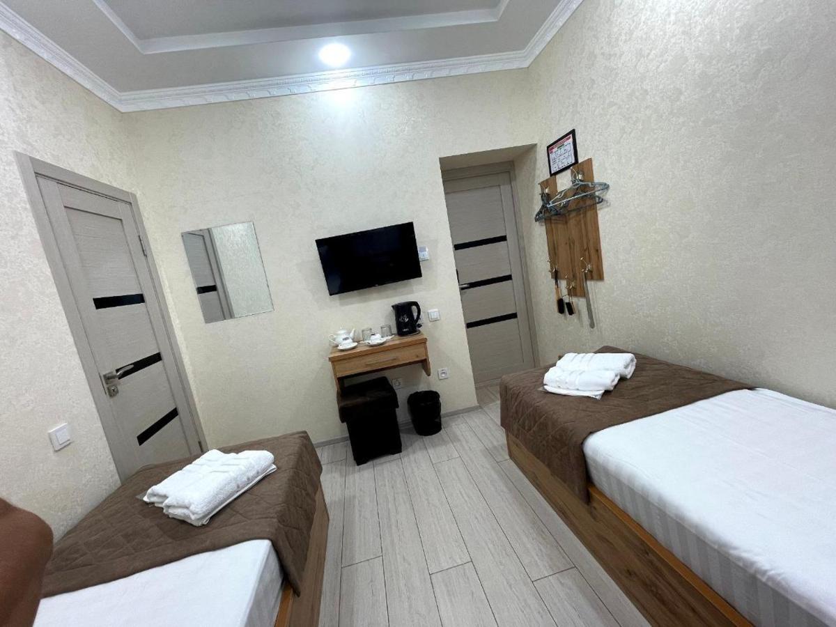 Barhat Hotel Ташкент Екстериор снимка