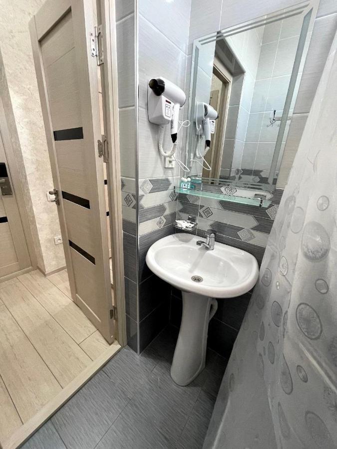 Barhat Hotel Ташкент Екстериор снимка