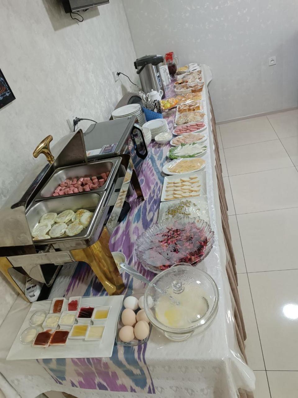 Barhat Hotel Ташкент Екстериор снимка