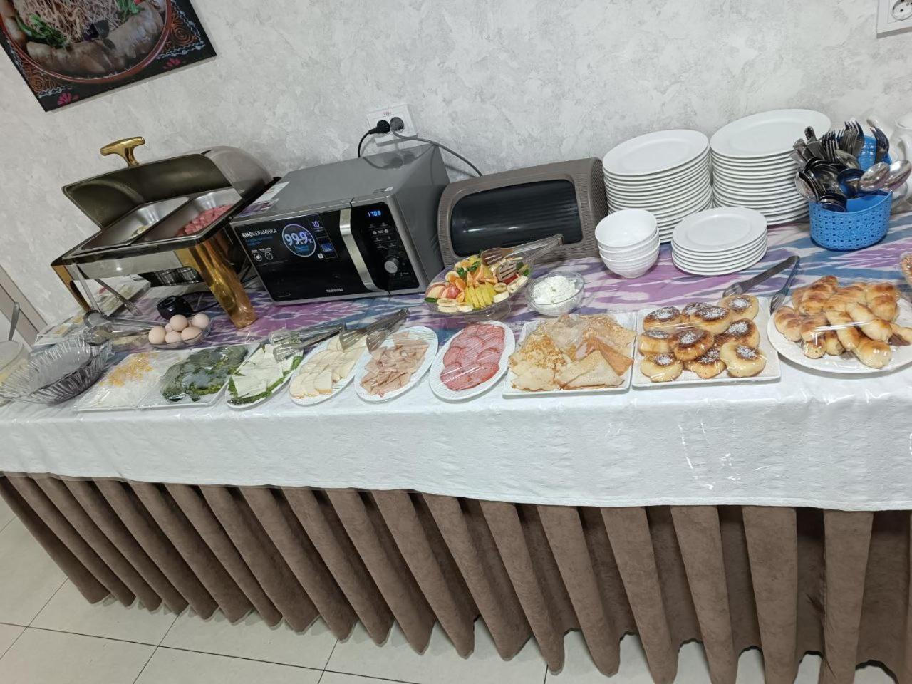Barhat Hotel Ташкент Екстериор снимка