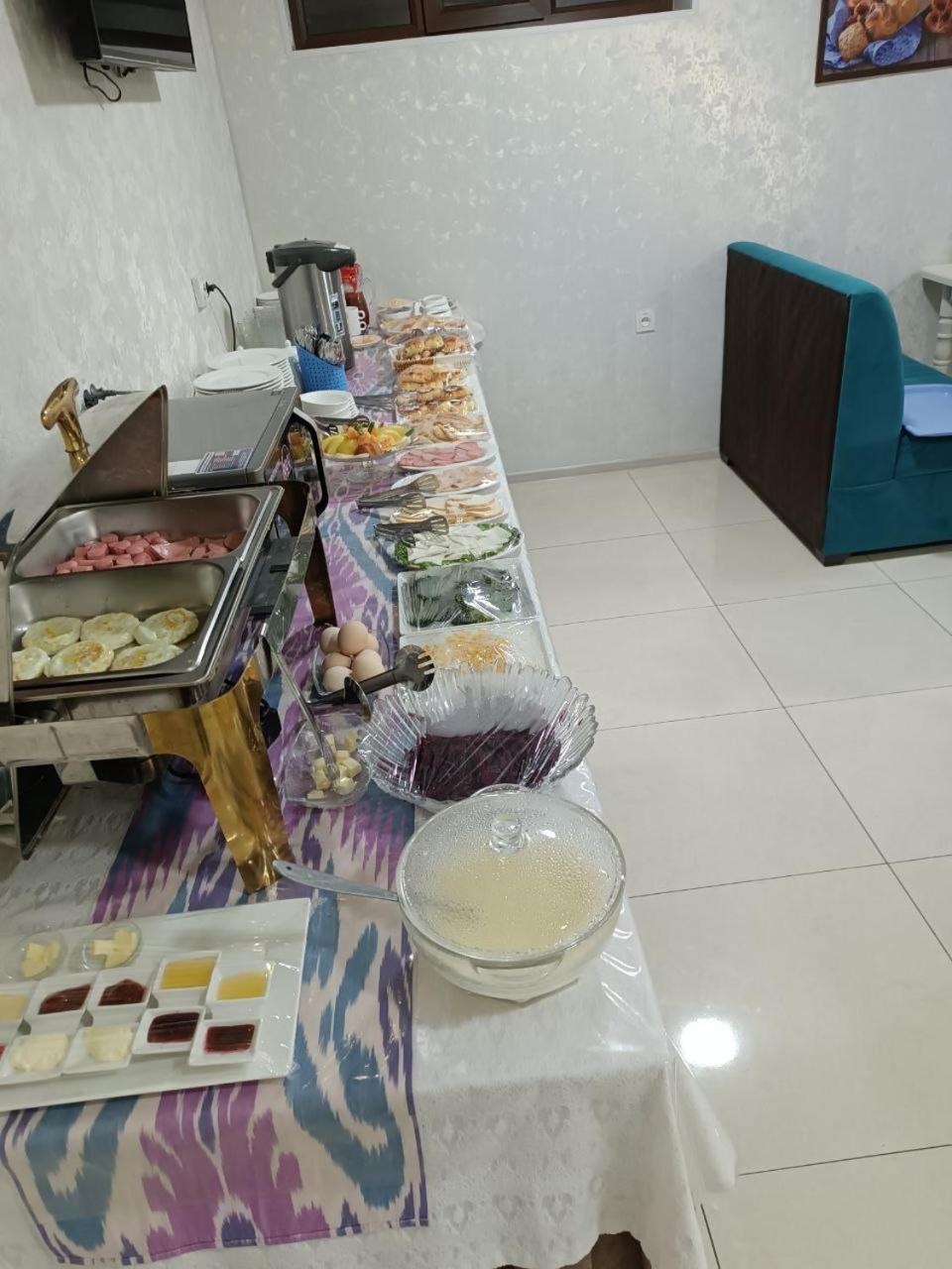 Barhat Hotel Ташкент Екстериор снимка